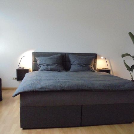 Ferienwohnung Mit Terasse Оберхаузен Екстериор снимка