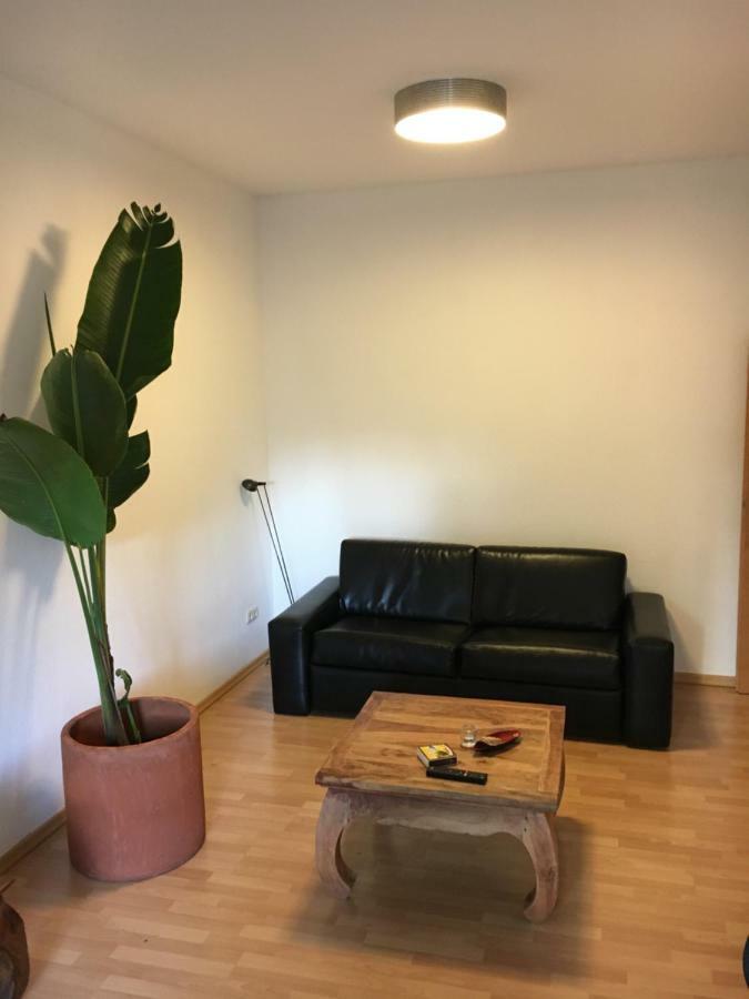 Ferienwohnung Mit Terasse Оберхаузен Екстериор снимка
