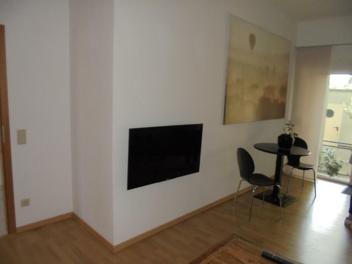 Ferienwohnung Mit Terasse Оберхаузен Екстериор снимка