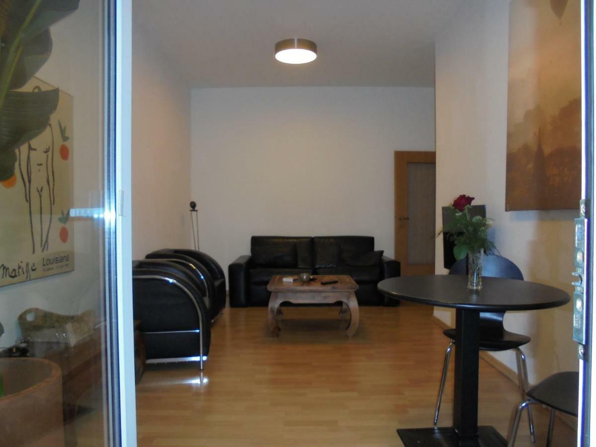 Ferienwohnung Mit Terasse Оберхаузен Екстериор снимка
